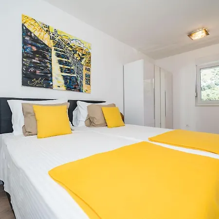 Apartament Cozy *